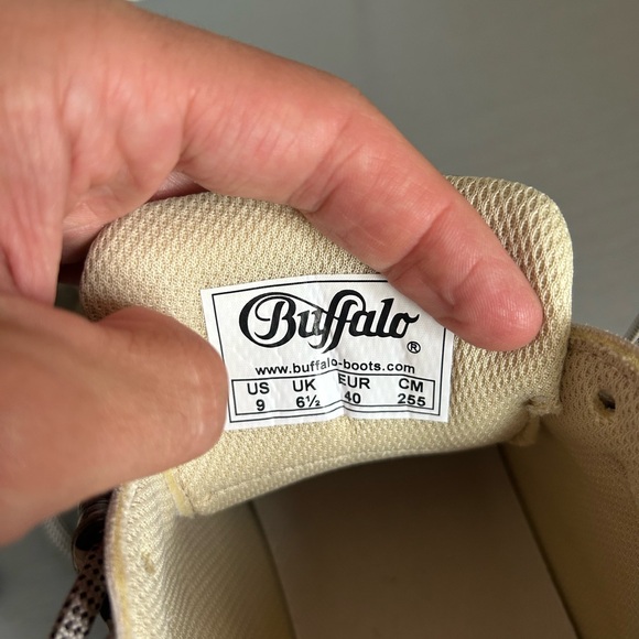 Buffalo David Bitton Textured Snake Sneakers - Picture 7 of 7